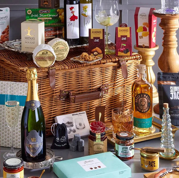 luxury gift hamper with delivery